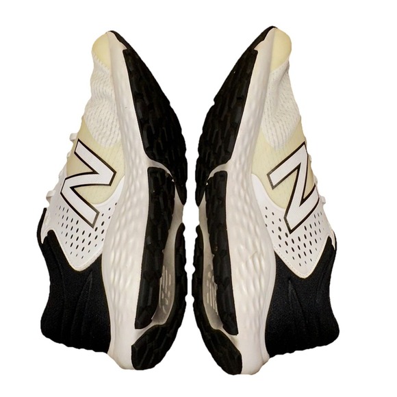 New Balance 520 White & Black‎ Running Shoes Men\'s 11 D (M520CW7) EUC main image 5